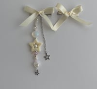 Image 2 of Bow clips>•<