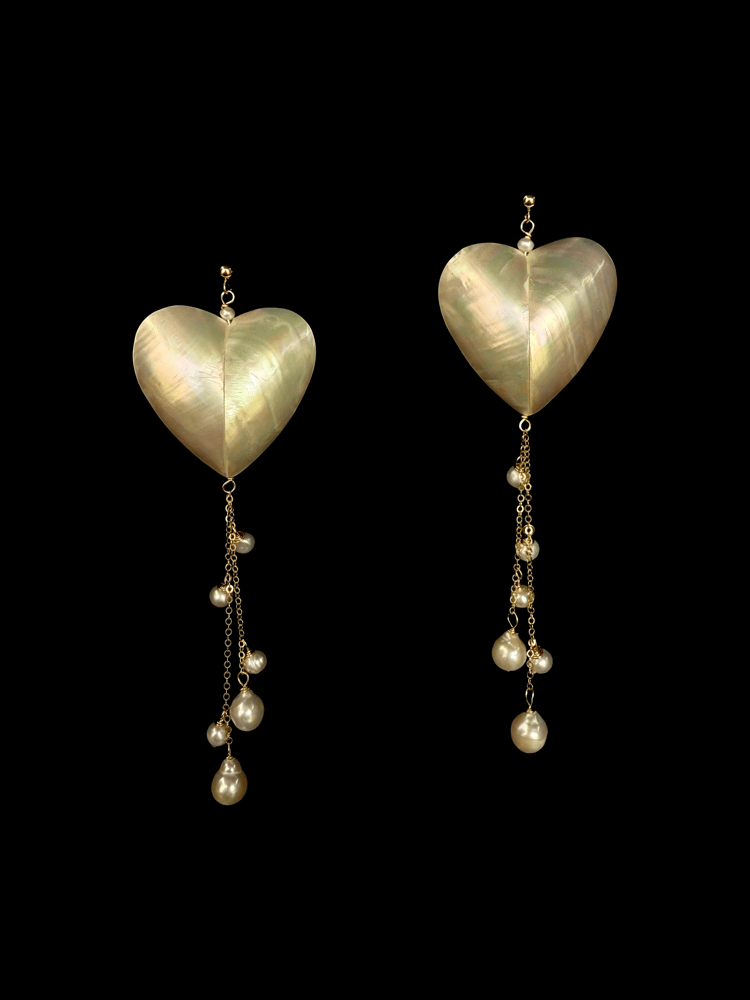 Image of Everything’s romantic earrings 