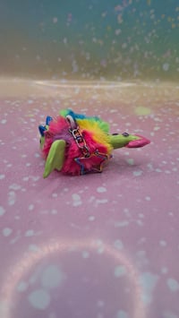 Image 2 of Green rainbow Fluffennutter keychain 