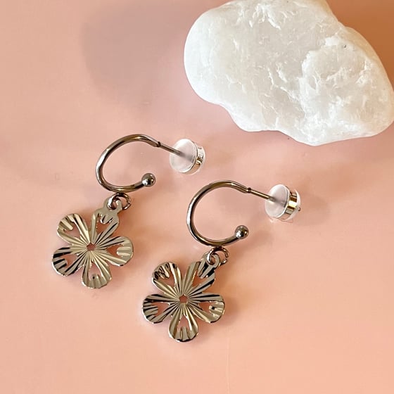 Image of Ridged Flower Half Hoops