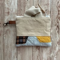 Image 5 of “Vintage Quilt” Mini Canvas &  Quilted Bottom Zipper Bag