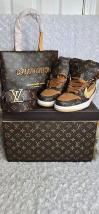 Image 1 of Size 9 Classic Sneakers w/ tote & Belt