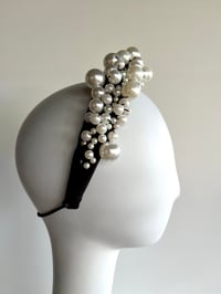 Image 2 of Pearl trimmed black velvet headband