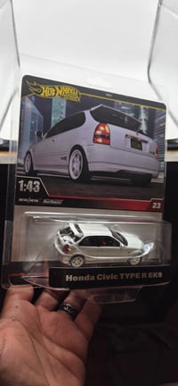 Image 2 of Hotwheels Premium Honda Civic Type R EK9