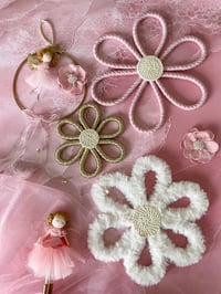 Image 4 of Lola Wildflower Trio