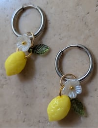 Image 2 of Créoles fleurs de citronnier et citrons 