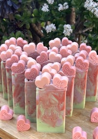 Image 4 of ROSE MINT TO BE MINE.  Oatmeal  Rose Gold Soap / Jabón de Avena 