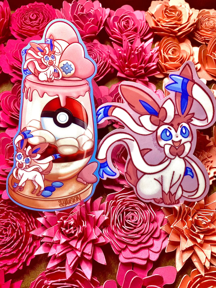 Image of STRAWBERY chocolate bomb Sylveon 