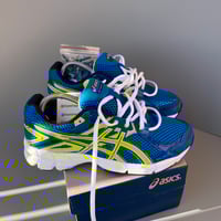 Image 1 of size: us7.5W/6B uk5 eu39 cm24.5