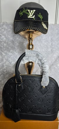 Image 1 of 25 Black alma with visor