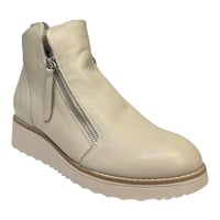 Image 4 of DJANGO & JULIETTE OPAL VANILLA/ LEOPARD