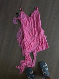 pink ruffle dress (sz med)