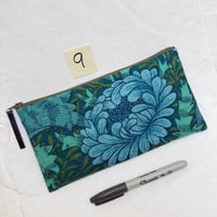 Image 2 of William Morris Pouch No.9