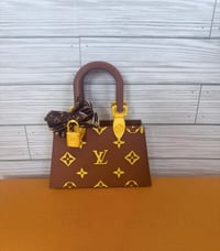 Image 1 of Mini Tote Vase