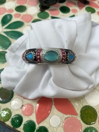Image 4 of bracelets Hind 