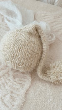 Image 2 of Oatmeal sleepy hat 