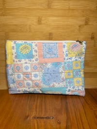 Image 2 of Pochette jeans pastel