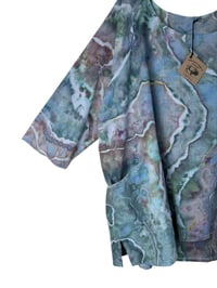 Image 3 of 3XL Cotton Woven Forager Top in Muted Geode Ice Dye