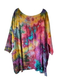 Image 4 of 3X PLUS 100% Cotton Forager Top in Tropical Watercolor Ice Dye