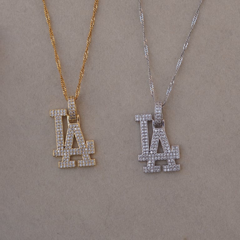 LA necklace  Image 3