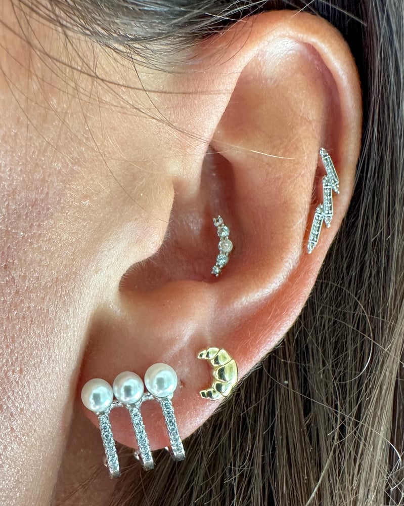 Créoles Courtes En Argent 925 Avec Zircone Multicolore Créoles Courtes En Argent 925 Avec Zircone Multicolore