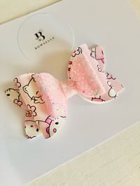 Hello kitty bow 