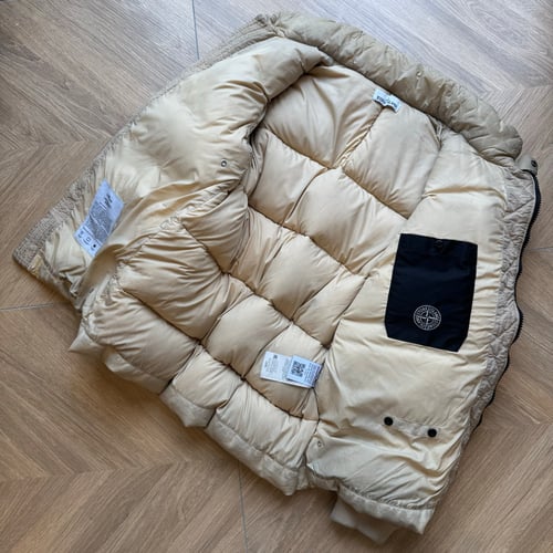 Image of AW 2019 Stone Island Lino Resinato Down-TC Jacket, Size Larg