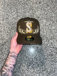 Image 2 of  PINK BRIM BROWN TRI TONE  SEATTLE MARINERS CUSTOM FITTED CAP