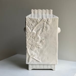 Image of Eucalyptus vase. (4238)