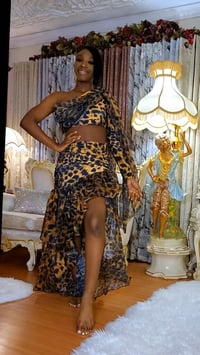 Image 1 of Yani set