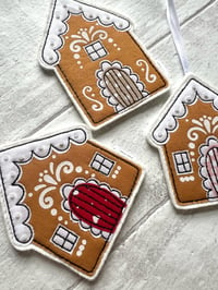 Image 4 of Gingerbread house decoration 