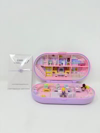 Image 2 of Ensemble bracelet et Polly Pocket boite violette école