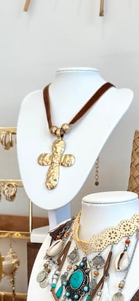 Gold Velevt Choker Cross