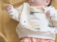 Image 7 of SWEAT CAMILLE cygnes • Dernière taille : 3 MOIS