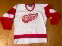 Image 1 of Detroit Red Wings Embroidered Jersey (M)