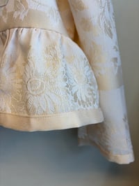 Image 15 of Love is in the air (s/m)