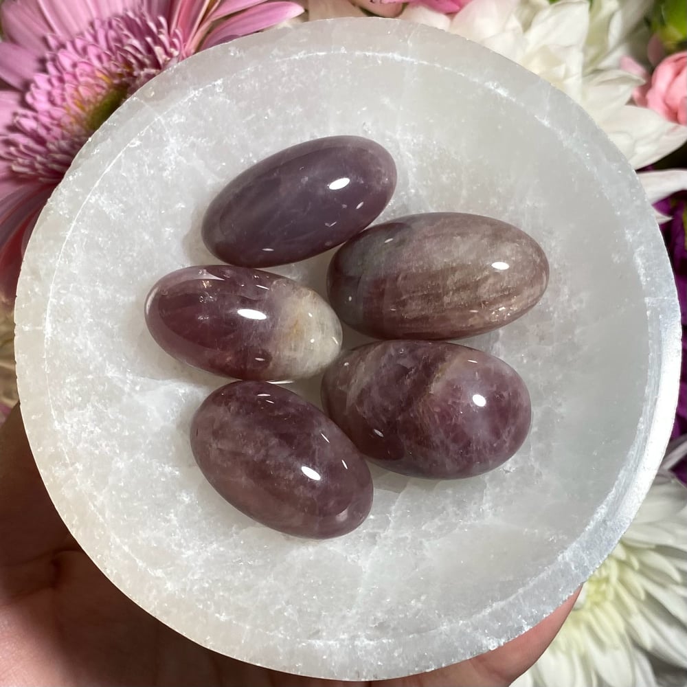 Image of Purple Rose Quartz Tumble