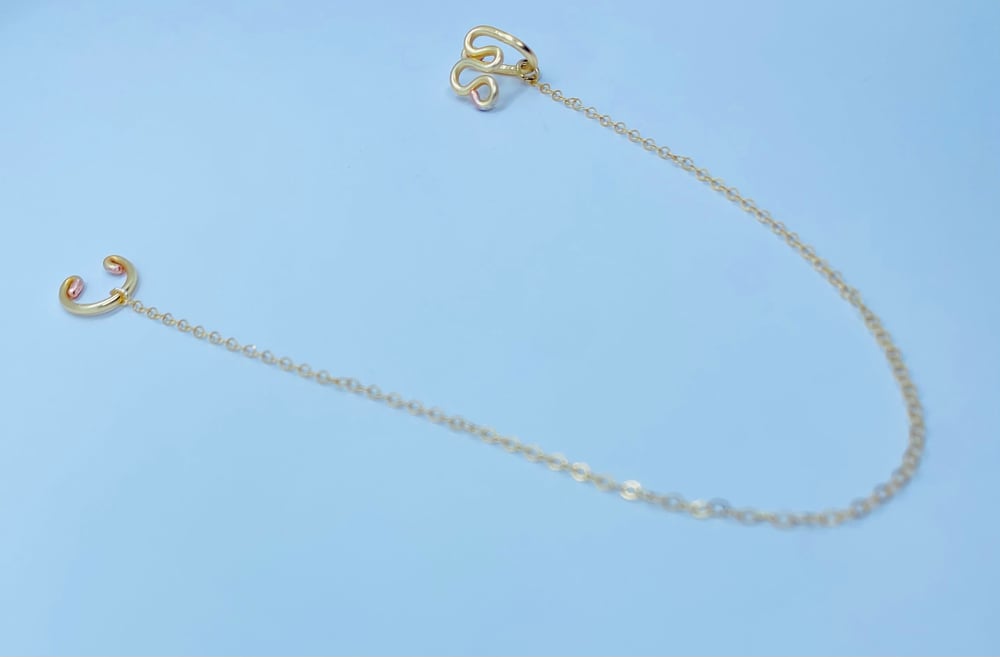 Image of Lean In Nose to Ear Cuff Chain 