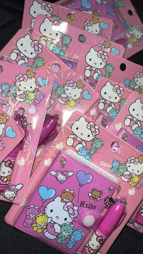 Image of Hello Kitty Mini Book & Keychain Pen 