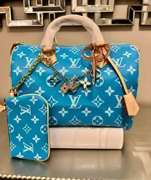 Image of Opaque Beauty 