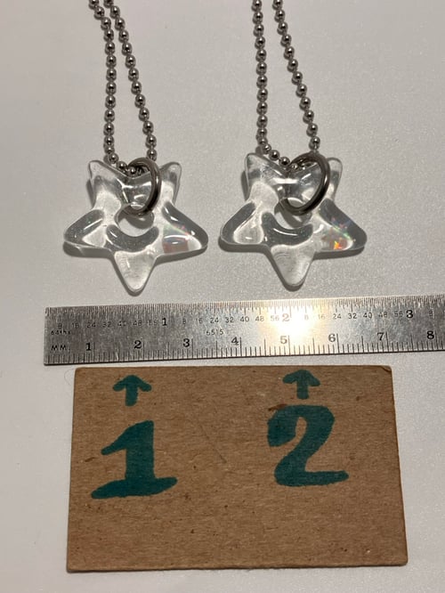 Image of single opal stars