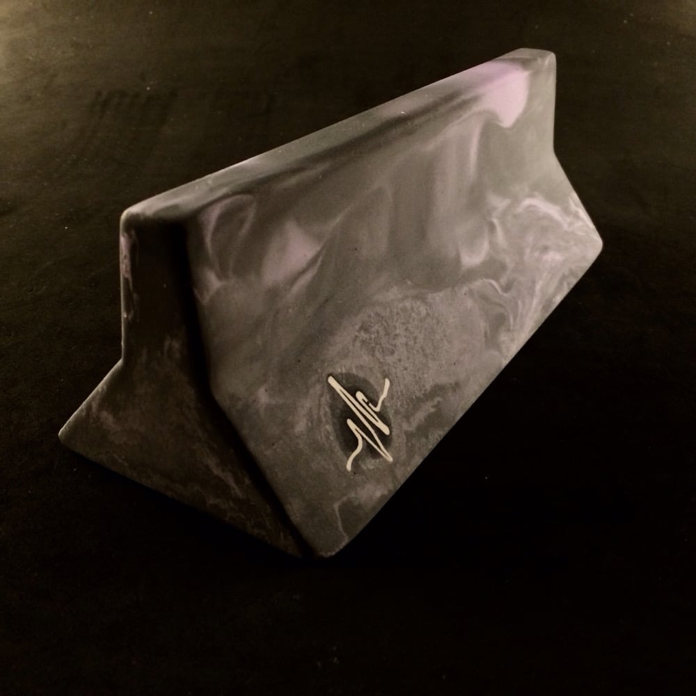 Image of Wired Ramps Jersey Barrier (Dark Grey, Purple)