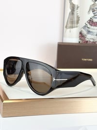 Image 9 of TomFórd Shades