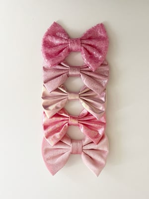 Image of Mint Wreath Ears with Pink Bow