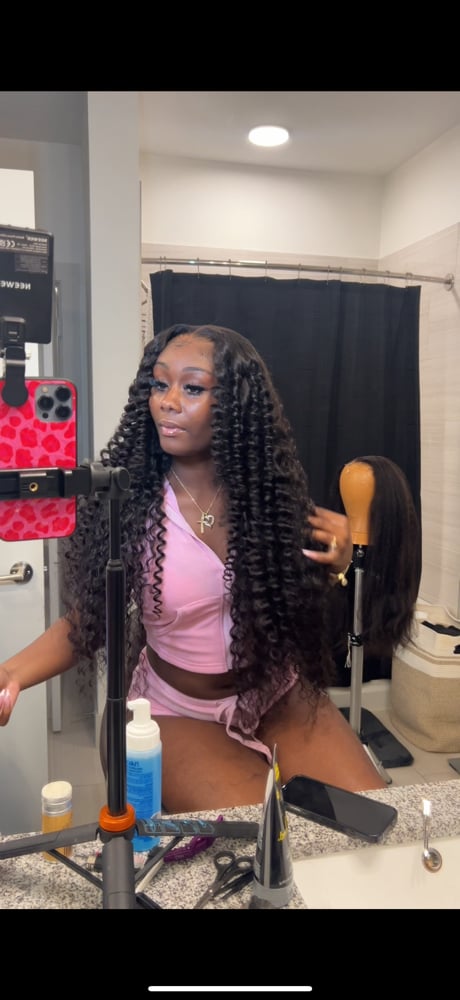 Image of Glueless Water wave 7x5 Closure 28 inch