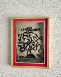 Image 2 of LA VIDA ESTÁ BIEN PERO TUS BESOS ESTÁN MEJOR