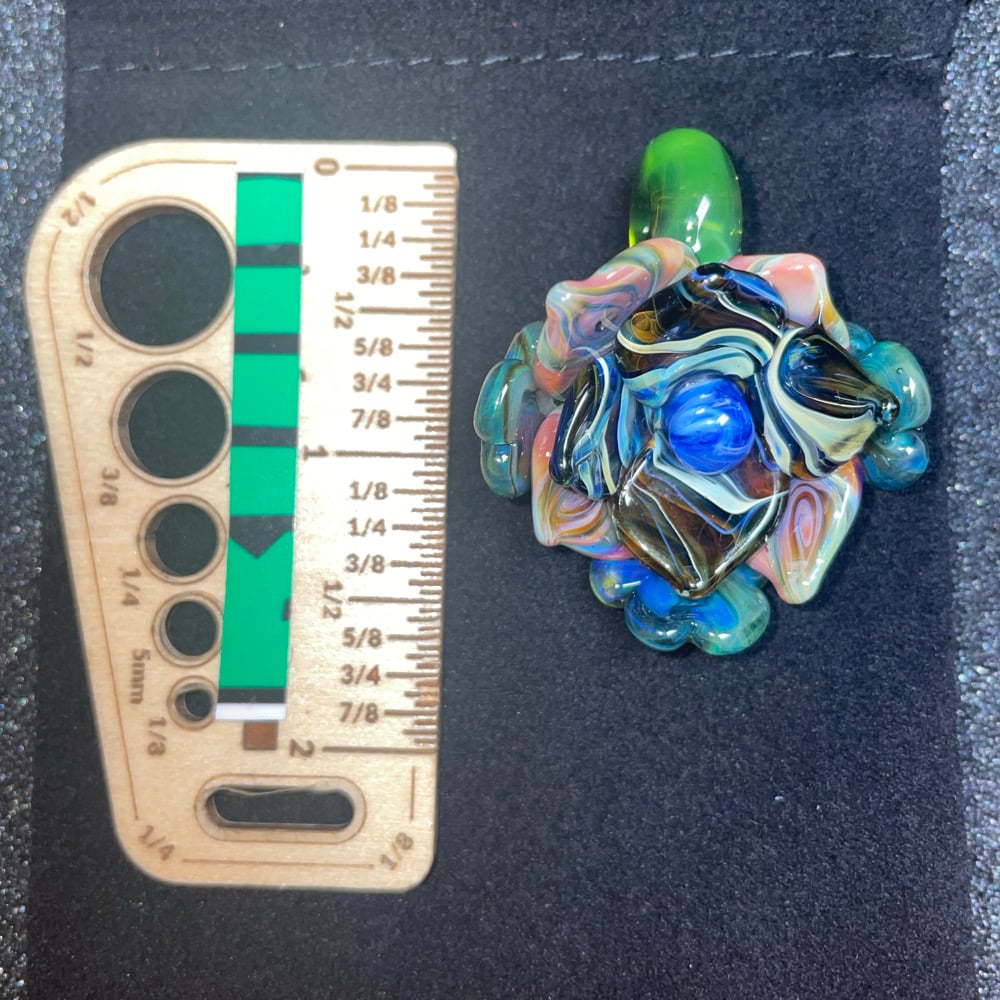 Image of Flower Pendant 20