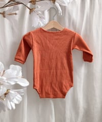 Image 3 of Sitter boys bodysuit Kai  - dusty orange| photo props