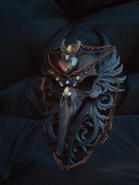 Image 14 of Adorned crow skull on filigree 