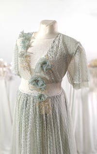 Image 4 of Photoshooting tulle dress Abriana | size S-M| sage and off white | flowers